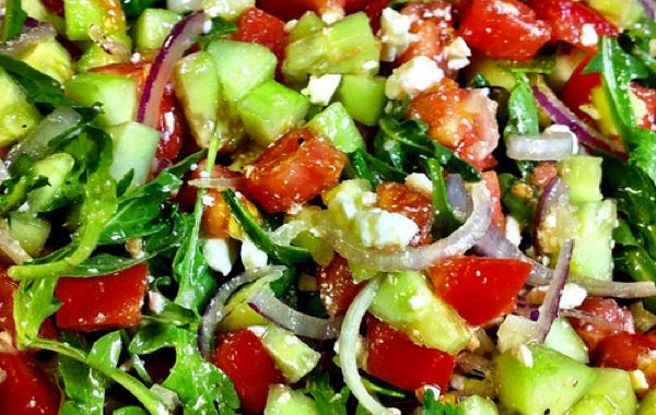 Summer Salads: A Healthy and Delicious Way to Stay Cool This Summer