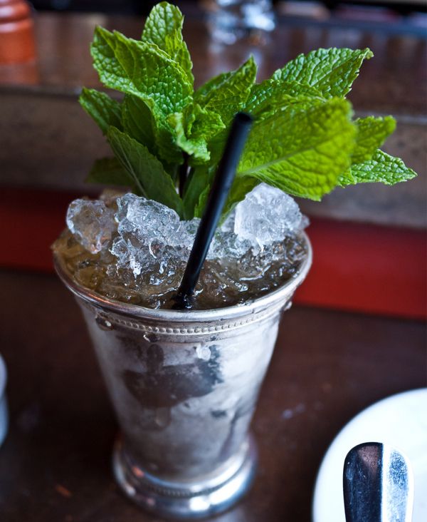 Mint Julep – A Refreshing Summer Cocktail